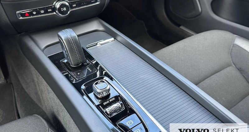Volvo V60 cena 129900 przebieg: 116160, rok produkcji 2021 z Warszawa małe 352